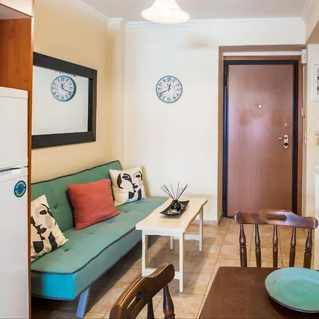 Central Flat With Covered Patio! * 阿尔戈斯托利翁